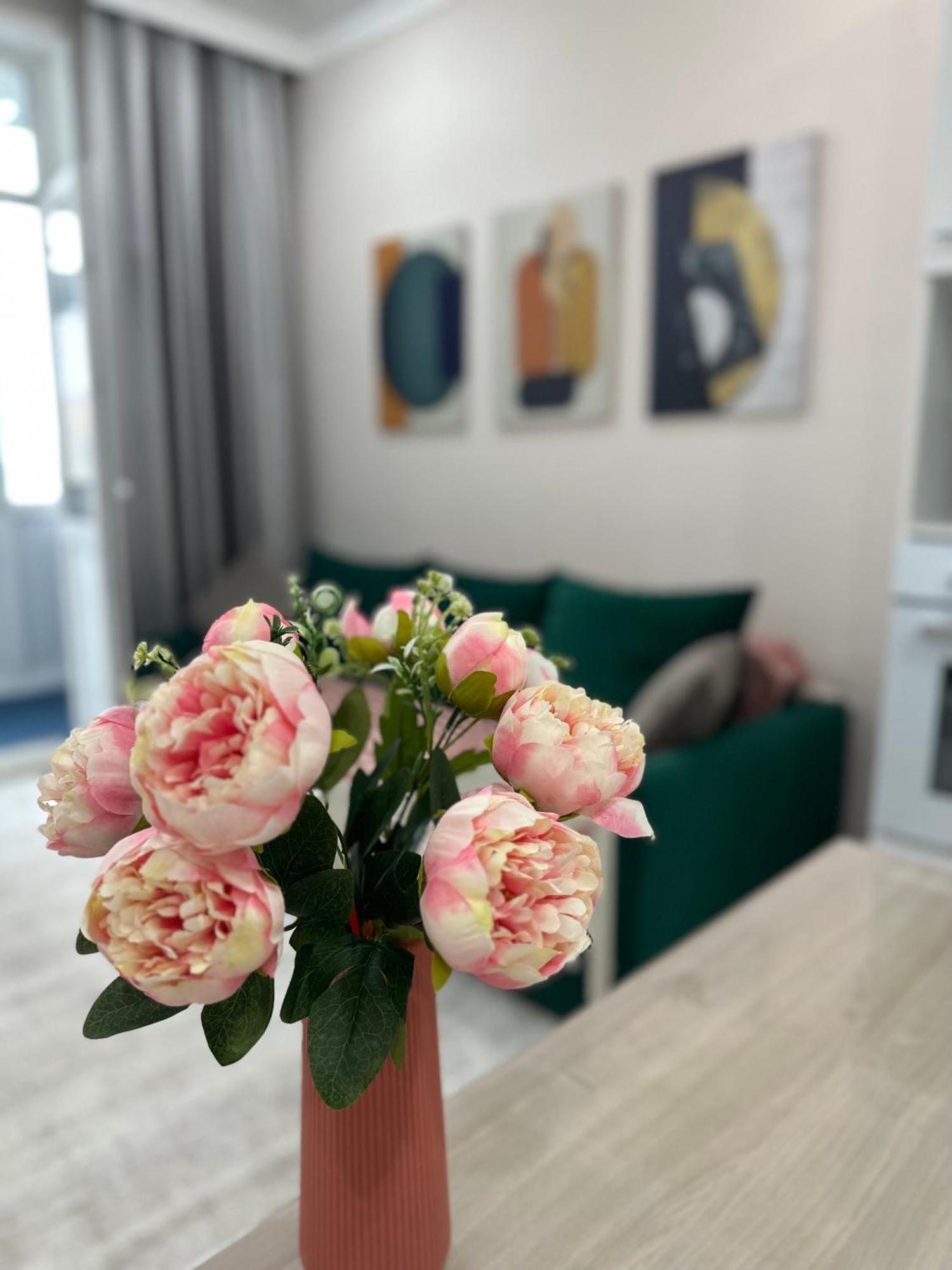 2 комн возле экспо, Mega Silk Way Apartment *